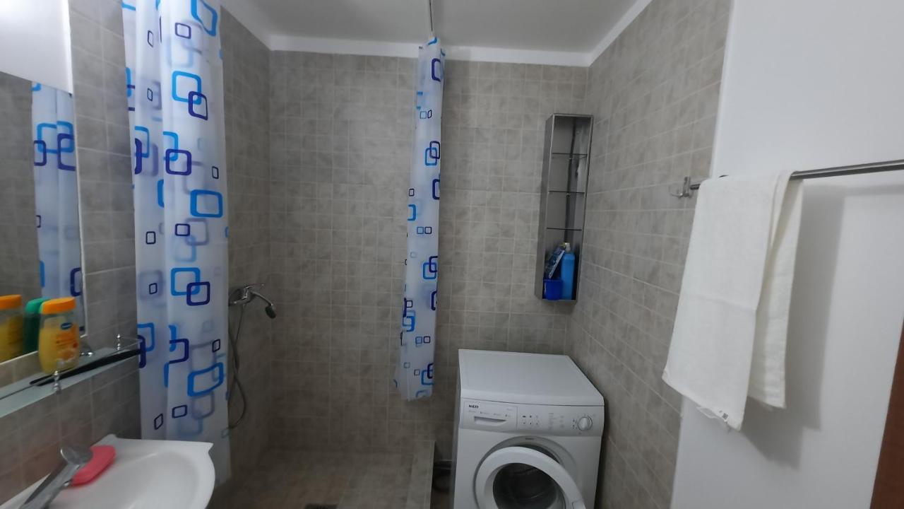Lovely 1 Bedroom Apartment With Free Street Parking Bükreş Dış mekan fotoğraf