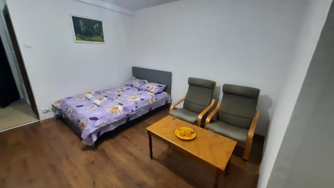 Lovely 1 Bedroom Apartment With Free Street Parking Bükreş Dış mekan fotoğraf